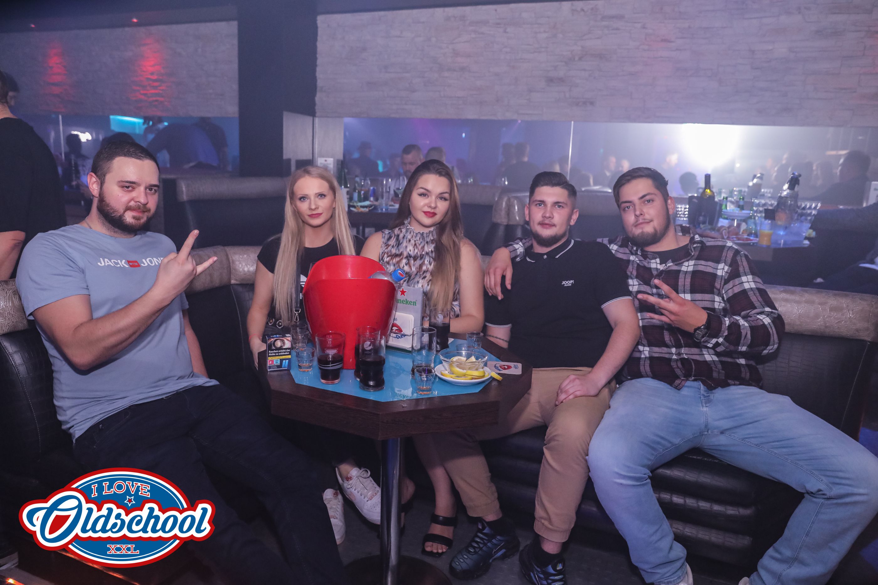 9400487E2A0127